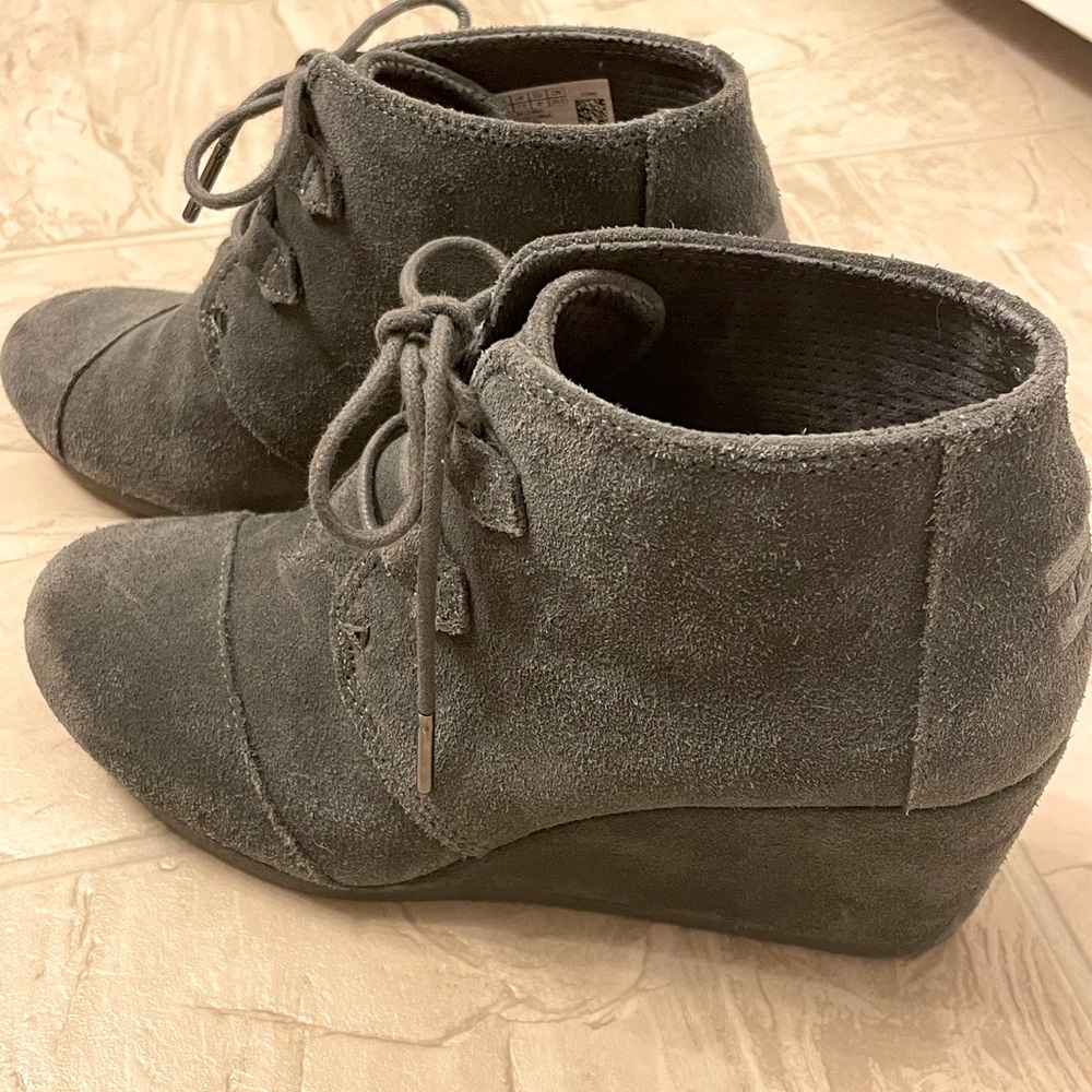 TOMS Kala wedge Bootie Gray Suede